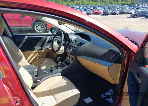 2010 Mazda 3 I Touring z USA, uszkodzony, nr VIN JM1BL1SG8A1167685